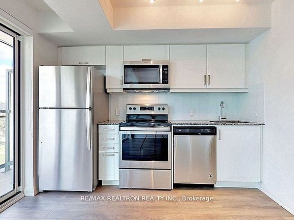 5th image of 20 Meadowglen Pl #534
