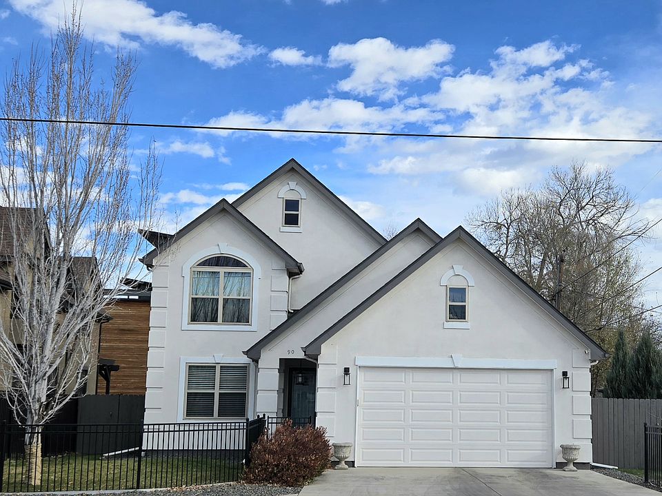 1st image of 90 Teller St