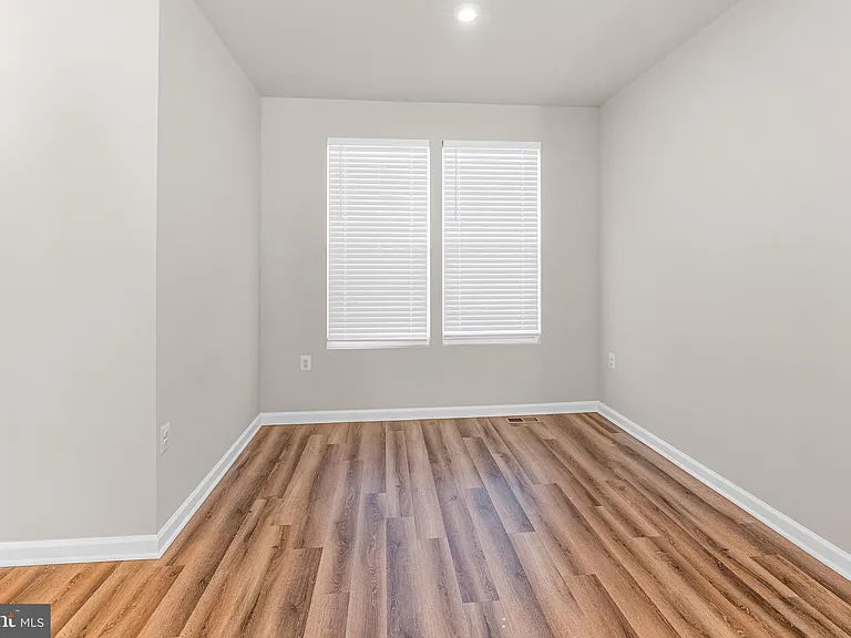 62 Coolidge Ave — Photo 13