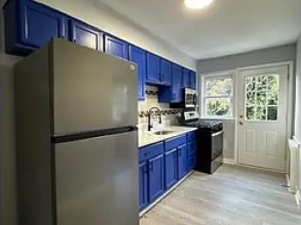 999 Kevin Rd, Baltimore, MD 21229