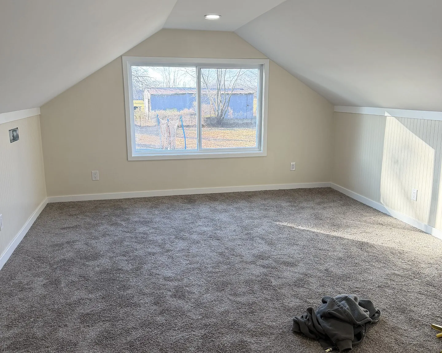 12401 Stable Dr — Photo 3