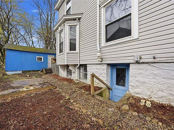 3rd image of 411 Pine St