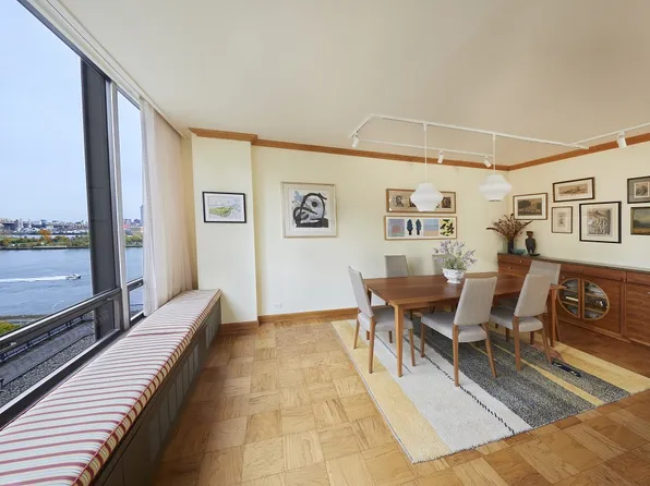 870 United Nations Plaza image 1 of 28