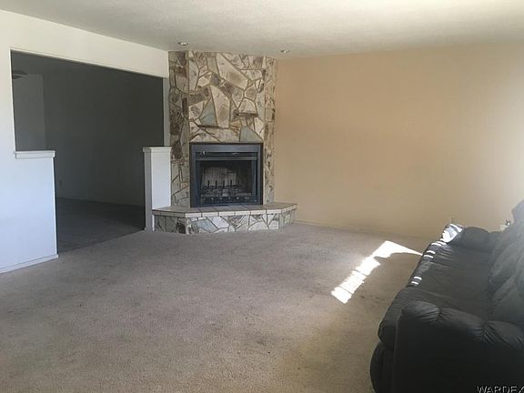 2nd image of 175 Acoma Blvd