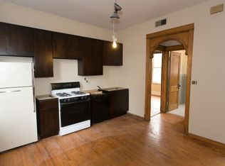 850 N Leavitt St #3, Chicago, IL 60622