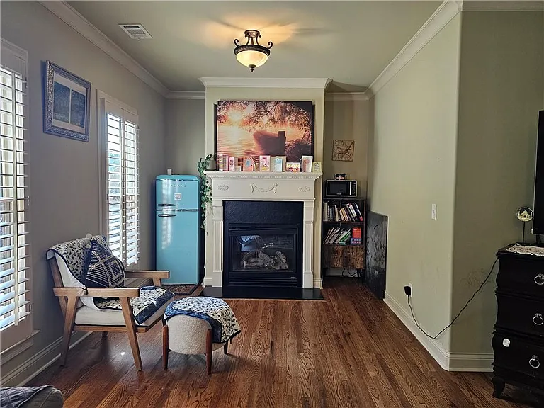 10924 Waters Rd — Photo 25