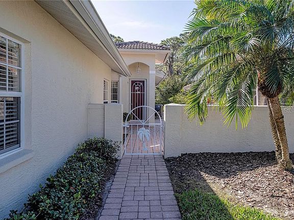 3rd image of 227 Auburn Woods Cir