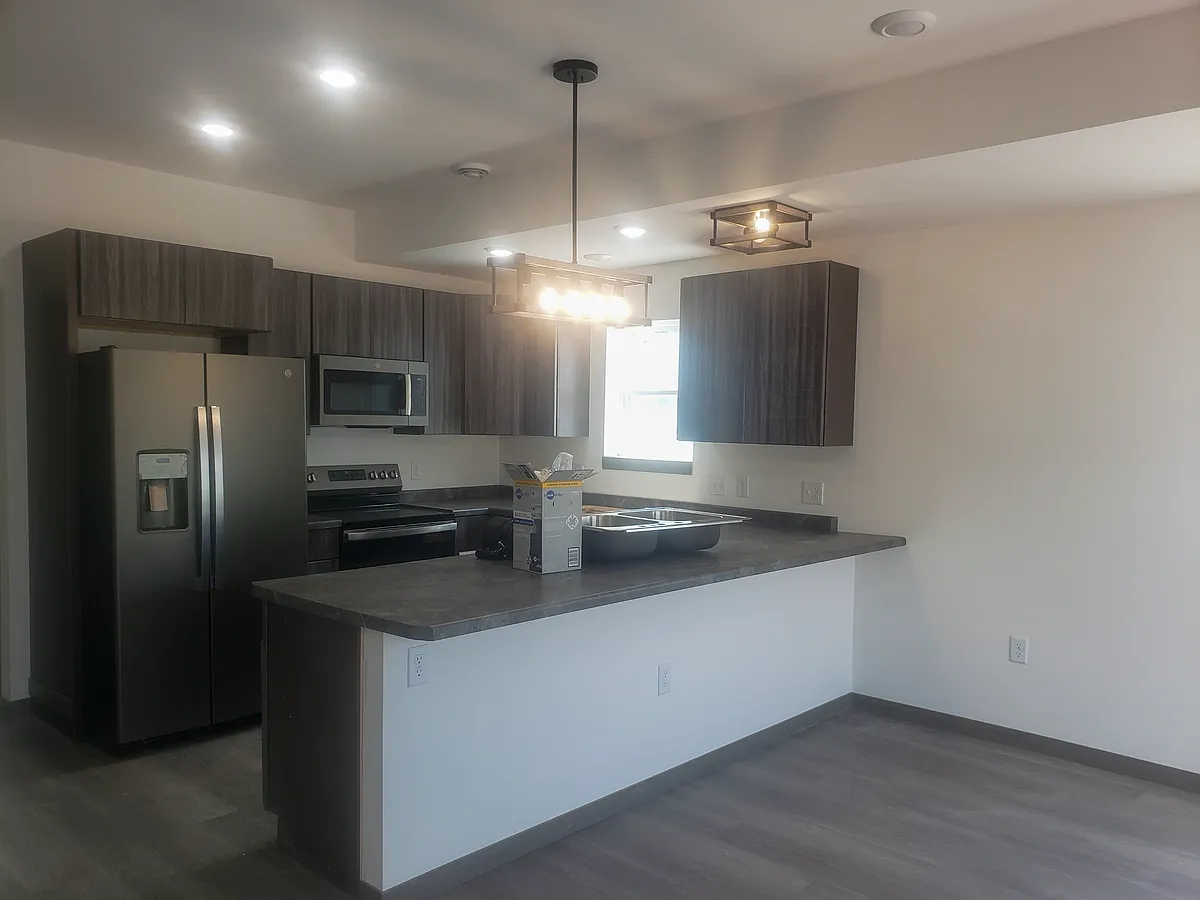 Building Photo - 1216 Salem Dr #1