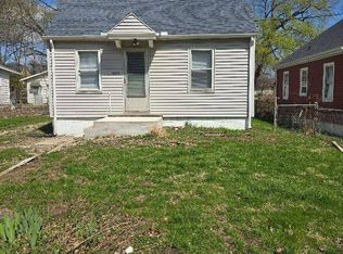 3207 W Latrobe St, Peoria, IL 61605