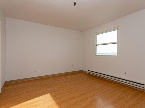 4th image of 115 W Squantum St APT 1218