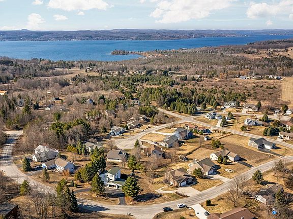 4th image of 7277 E Leelanau Hills Dr