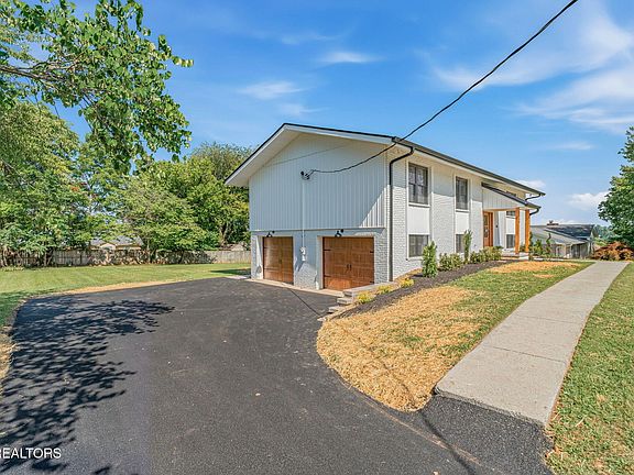 5th image of 8236 Spruceland Rd