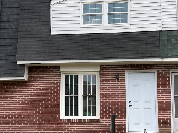 1504 Bonwood Rd, Wilmington, DE 19805