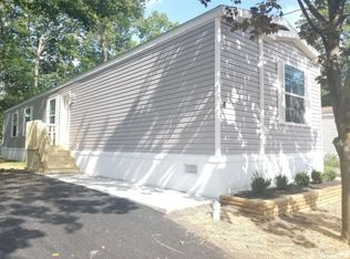 8 Laurel Dr, Bloomingburg, NY 12721