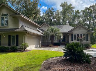 16 Deerfield Rd, Hilton Head Island, SC 29926