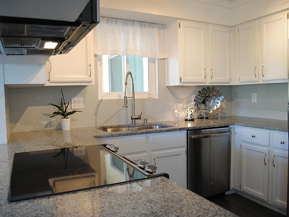 2nd image of 2601 W Broadway Blvd