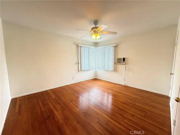 8665 S Chalmers Dr #4 — Photo 16