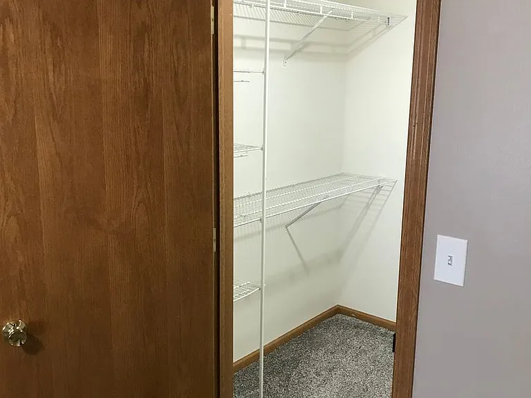Deer Park Apartments — Photo 47