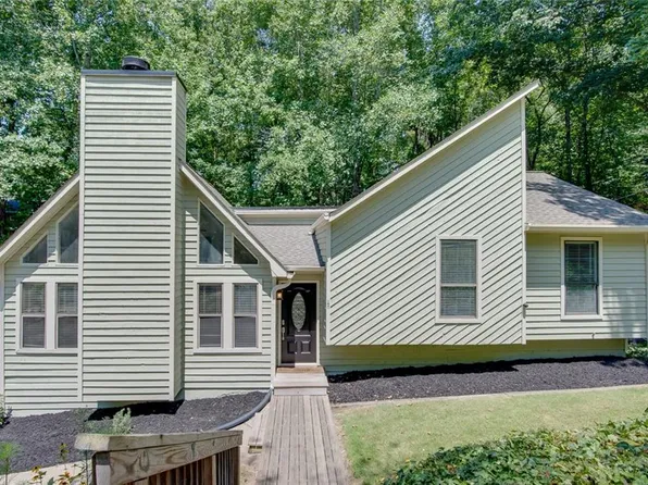 4766 Catoosa Trl NE, Roswell, GA 30075
