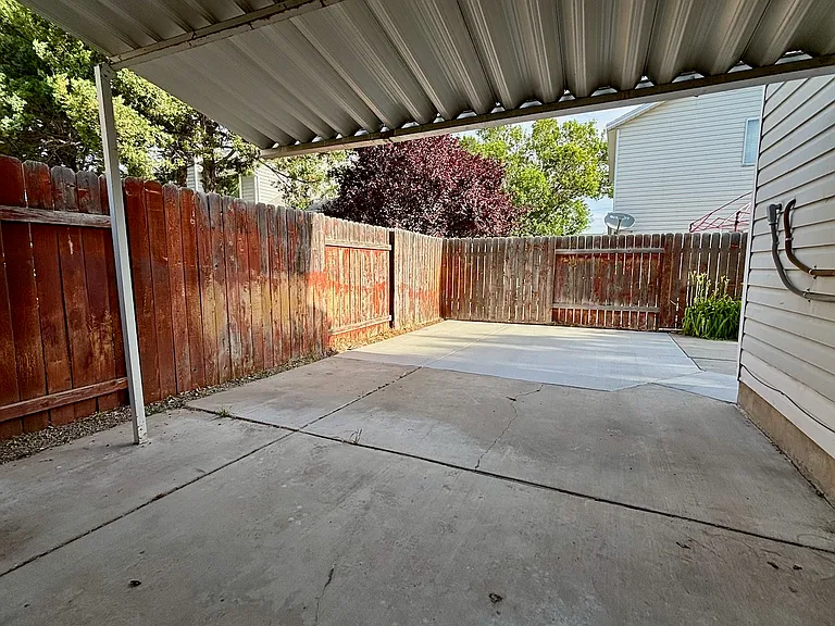 814 W Sweet Meadow Ln — Photo 23