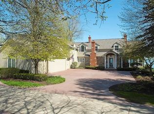 29128 Lake Rd, Bay Village, OH 44140