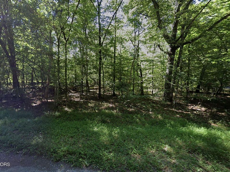 2nd image of 3011 Shawnee Rd