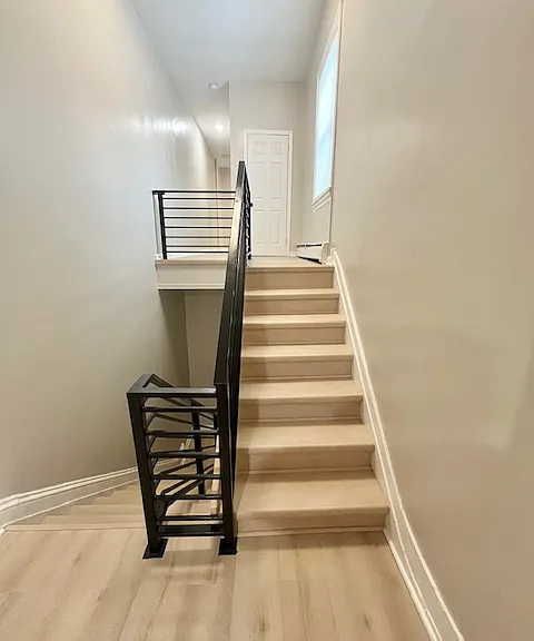 708 N Franklin St #3 — Photo 15