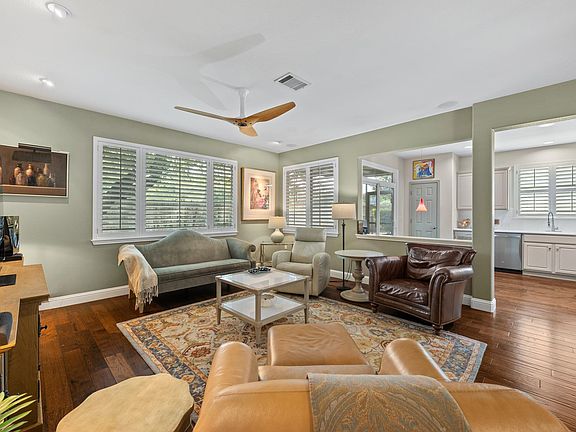 4th image of 102 Verbena Dr