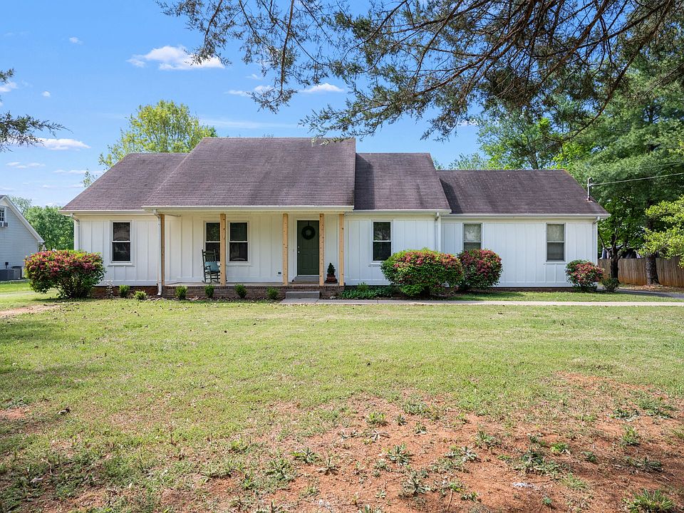 1st image of 1618 Windy Meadow Dr