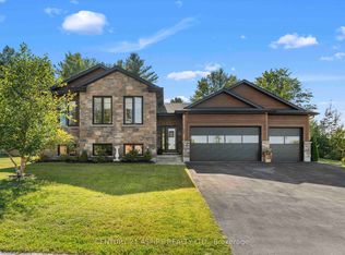 1002 Butler Blvd, Petawawa, ON K8H0C2
