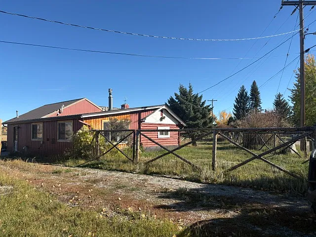 2 bed, 2.5 bath, 1409 sqft, $1,800 — Photo 1