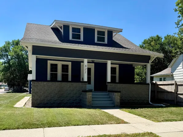 821 E 2nd Ave, Mitchell, SD 57301