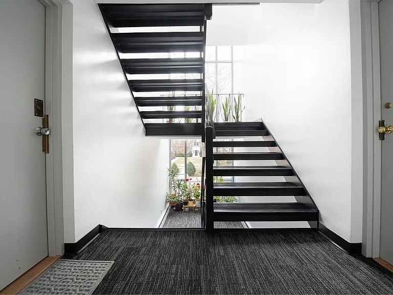 269 Harvard St #19 — Photo 11