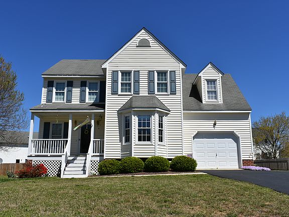 3rd image of 8104 Cypresstree Ln