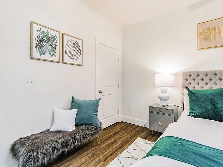 The Aviator Apartments — Photo 10
