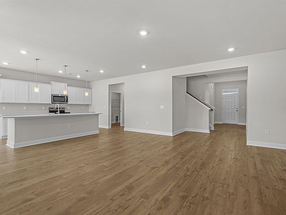 4th image of 124 Furnies Place