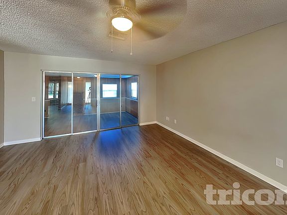 2nd image of 2831 Hayes Ln