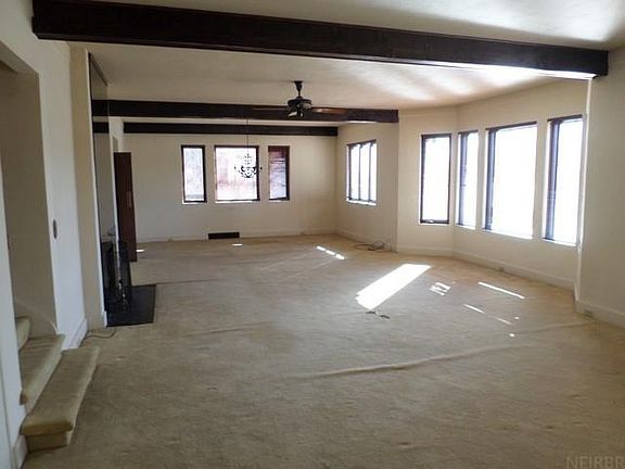 4th image of 301 Riverside Dr