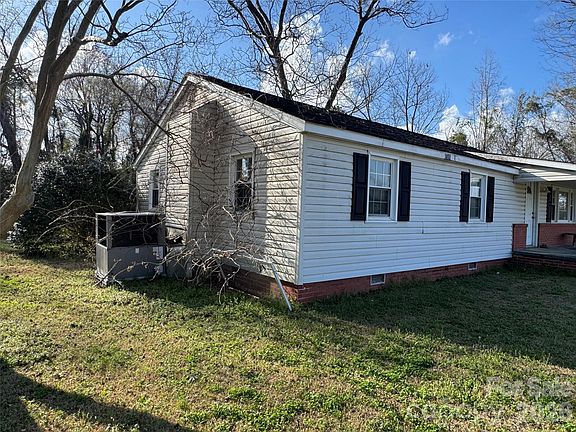 4th image of 1097 Joe Brown Hwy N