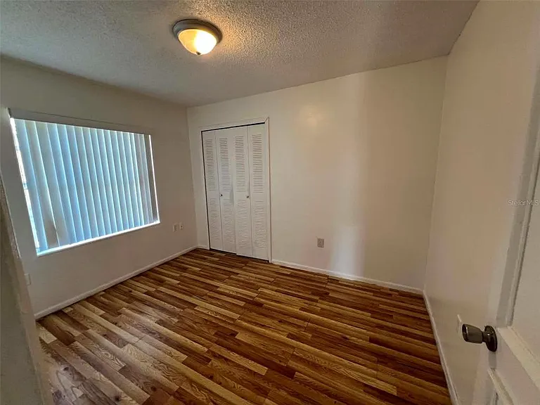 1109 Woodman Way — Photo 7