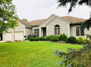 722 Timber Creek Rd, Dixon, IL 61021