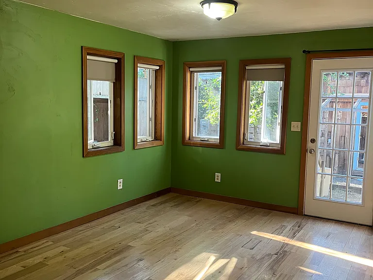 143 Tatum Ln — Photo 13