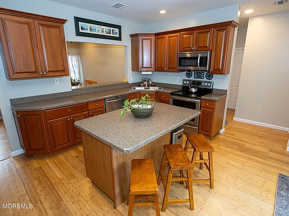 2nd image of 40 Weldon Road