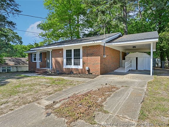 3rd image of 818 Rock Spring Rd