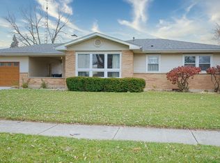 1139 Ottawa Ave, Aurora, IL 60506