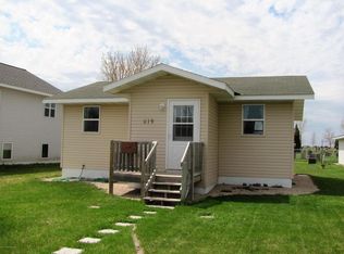 619 5th St SW, Wadena, MN 56482