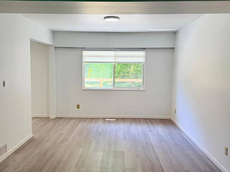 10551 Gilbert Rd — Photo 11