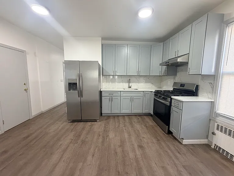 28 E 32nd St #2 — Photo 13
