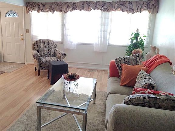 4th image of 2421 Arlene Ave