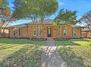 10216 Chisholm Trl, Dallas, TX 75243